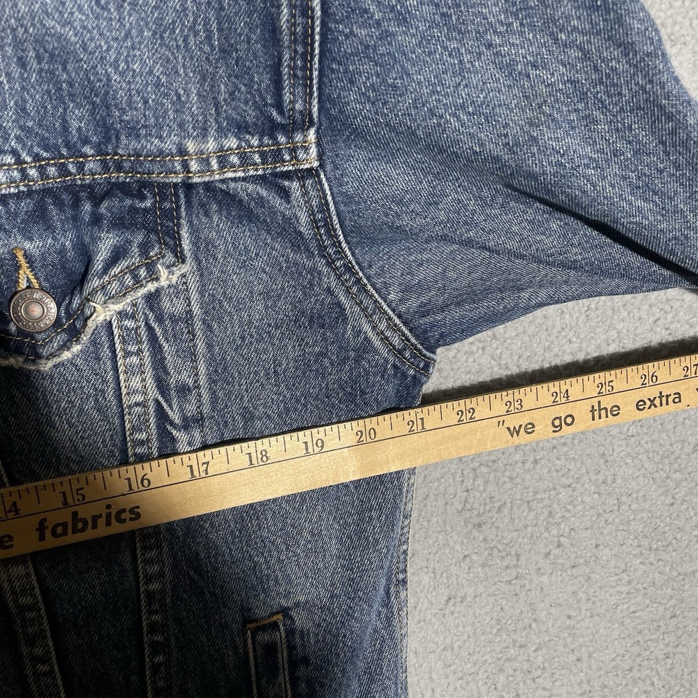 Levis Premium Jacket Men’s Medium Blue Denim Trucker Distressed Coat Big E - Picture 6 of 14